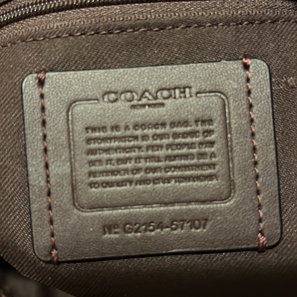 Ready for fall…Cute coach purse with gold chain strap. - Picture 2 of 3